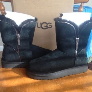 Black uggs